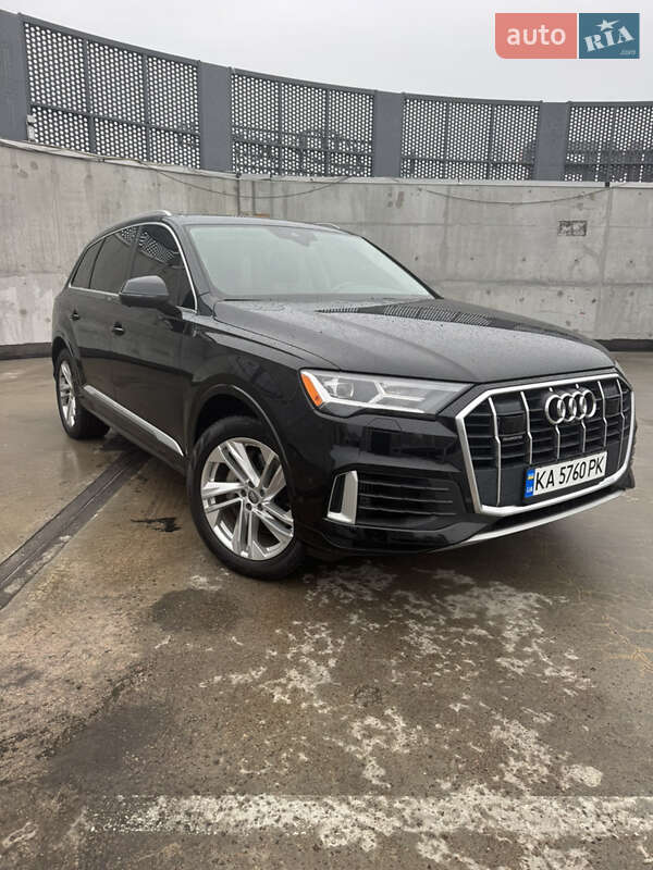 Внедорожник / Кроссовер Audi Q7 2019 в Киеве
