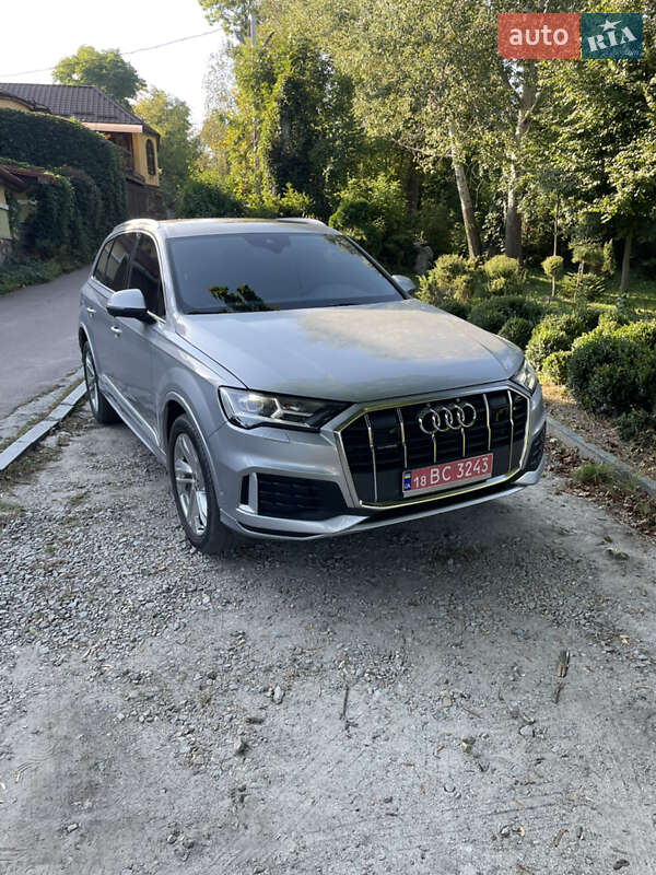 Позашляховик / Кросовер Audi Q7 2021 в Житомирі