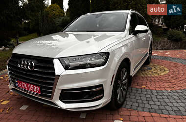 Позашляховик / Кросовер Audi Q7 2017 в 