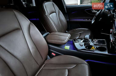 Позашляховик / Кросовер Audi Q7 2017 в 