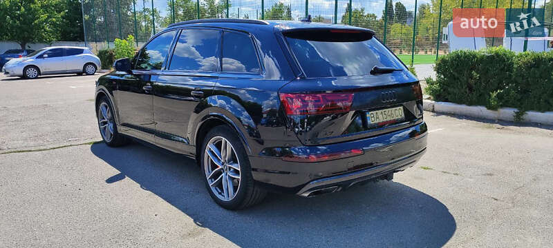 Позашляховик / Кросовер Audi Q7 2016 в Кропивницькому