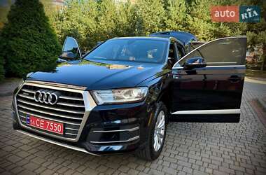 Позашляховик / Кросовер Audi Q7 2017 в 