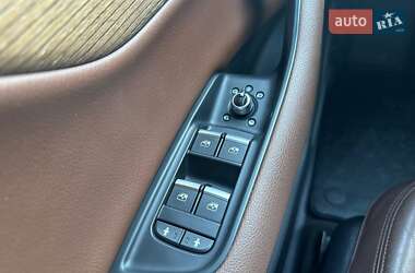 Позашляховик / Кросовер Audi Q7 2017 в 