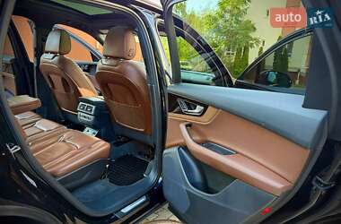 Позашляховик / Кросовер Audi Q7 2017 в 