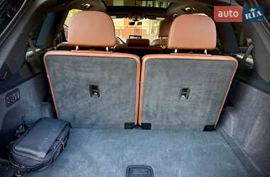 Позашляховик / Кросовер Audi Q7 2017 в 