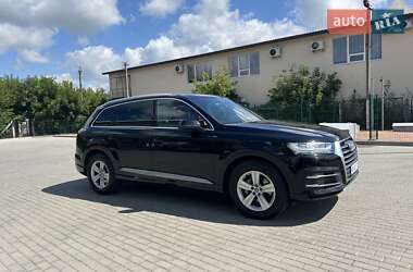 Внедорожник / Кроссовер Audi Q7 2016 в 