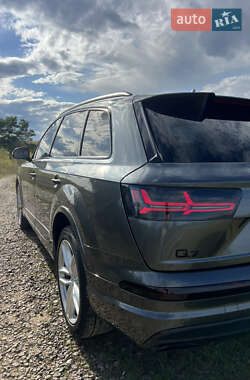 Внедорожник / Кроссовер Audi Q7 2017 в 