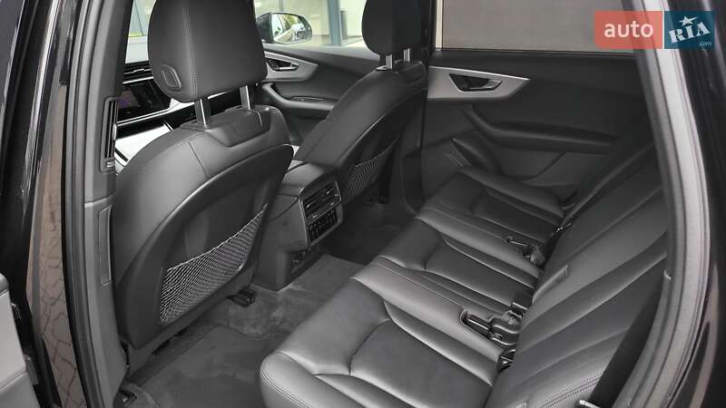 Позашляховик / Кросовер Audi Q7 2020 в Вінниці