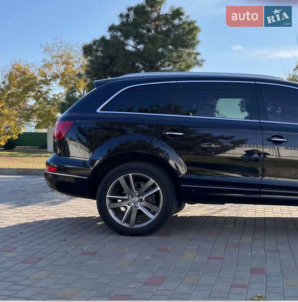 Позашляховик / Кросовер Audi Q7 2011 в Ізмаїлі