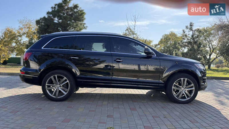 Позашляховик / Кросовер Audi Q7 2011 в Ізмаїлі