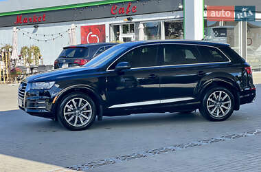 Внедорожник / Кроссовер Audi Q7 2018 в 