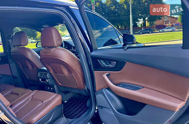 Внедорожник / Кроссовер Audi Q7 2018 в 