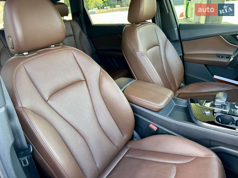 Позашляховик / Кросовер Audi Q7 2018 в Житомирі