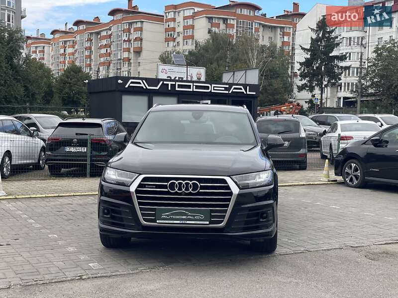 Позашляховик / Кросовер Audi Q7 2017 в Чернівцях