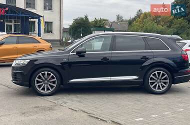 Позашляховик / Кросовер Audi Q7 2017 в 