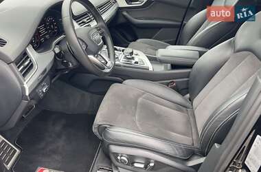 Позашляховик / Кросовер Audi Q7 2017 в 