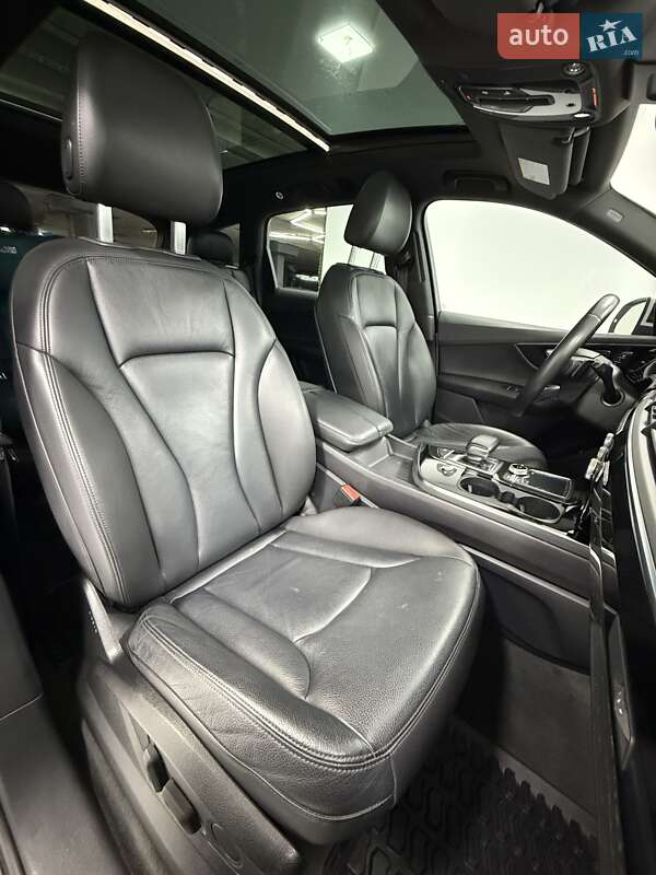 Позашляховик / Кросовер Audi Q7 2018 в Одесі