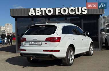 Позашляховик / Кросовер Audi Q7 2013 в 
