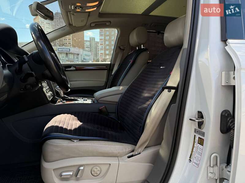 Внедорожник / Кроссовер Audi Q7 2013 в Киеве