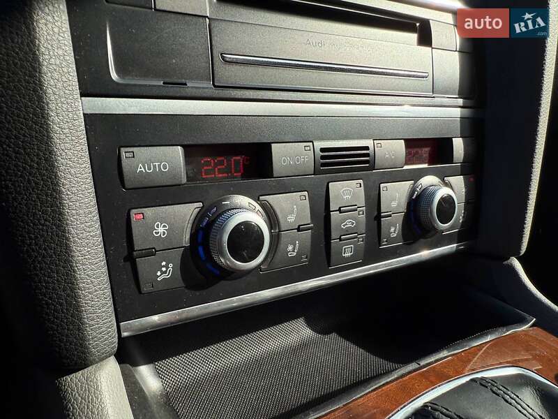 Внедорожник / Кроссовер Audi Q7 2013 в Киеве