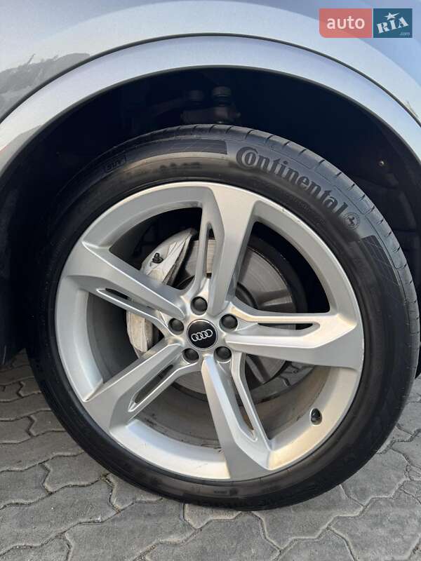 Позашляховик / Кросовер Audi Q7 2018 в Львові
