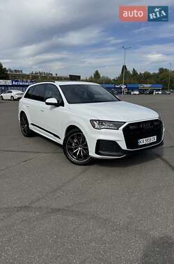 Позашляховик / Кросовер Audi Q7 2021 в Києві