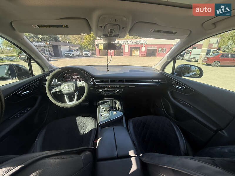 Позашляховик / Кросовер Audi Q7 2015 в Запоріжжі