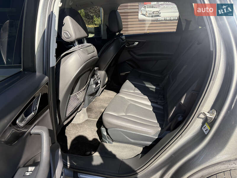 Позашляховик / Кросовер Audi Q7 2015 в Запоріжжі