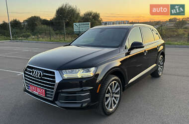 Позашляховик / Кросовер Audi Q7 2016 в 