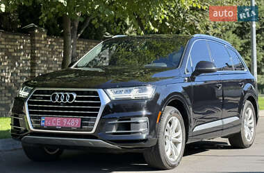Позашляховик / Кросовер Audi Q7 2017 в 