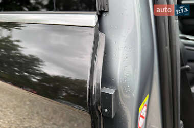 Внедорожник / Кроссовер Audi Q7 2006 в 