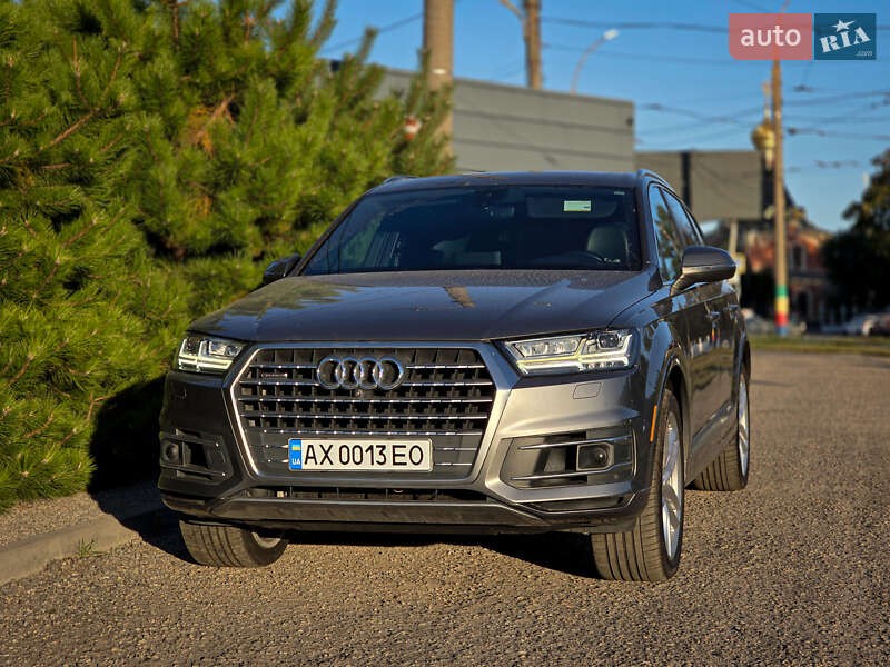 Позашляховик / Кросовер Audi Q7 2017 в Харкові