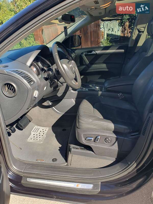 Позашляховик / Кросовер Audi Q7 2010 в Вінниці