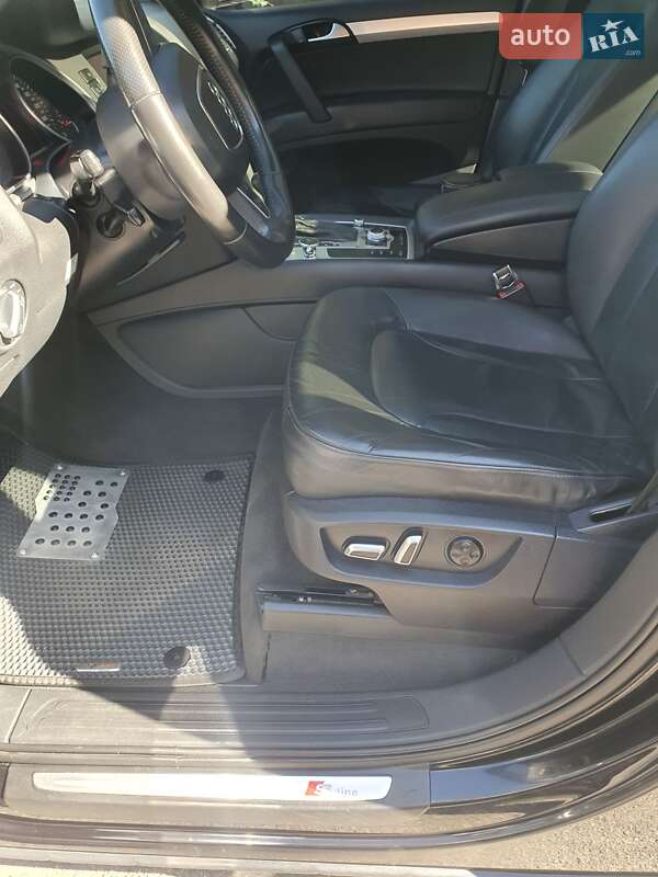 Позашляховик / Кросовер Audi Q7 2010 в Вінниці