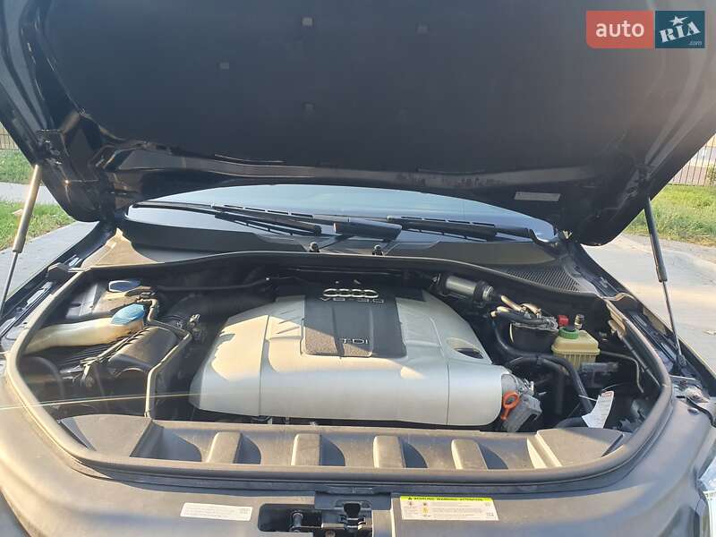 Позашляховик / Кросовер Audi Q7 2010 в Вінниці