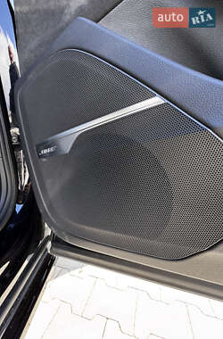 Позашляховик / Кросовер Audi Q7 2018 в 