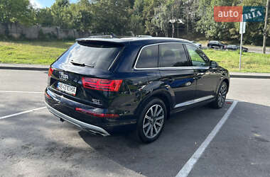 Позашляховик / Кросовер Audi Q7 2016 в 