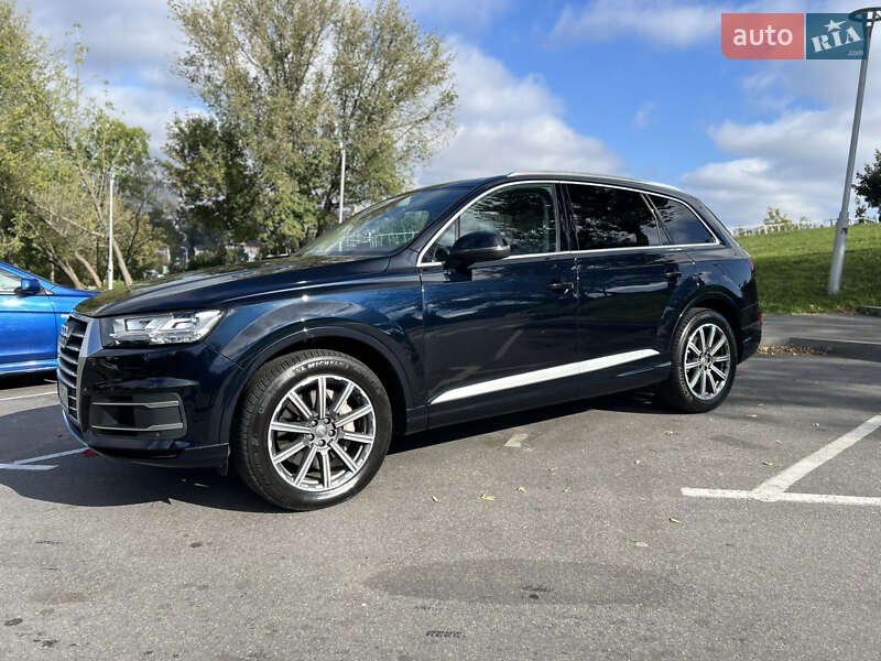 Позашляховик / Кросовер Audi Q7 2016 в Вінниці