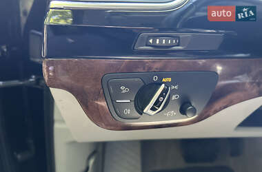 Позашляховик / Кросовер Audi Q7 2016 в 