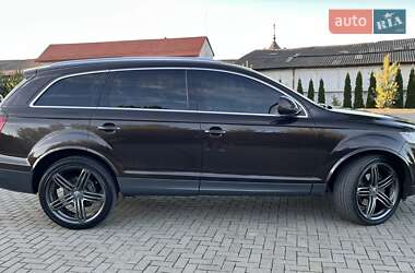 Внедорожник / Кроссовер Audi Q7 2011 в 