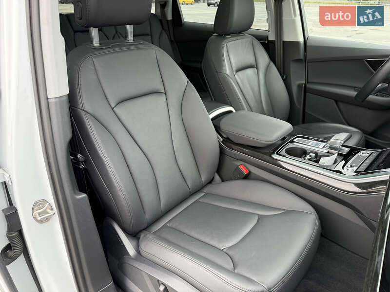 Позашляховик / Кросовер Audi Q7 2023 в Києві