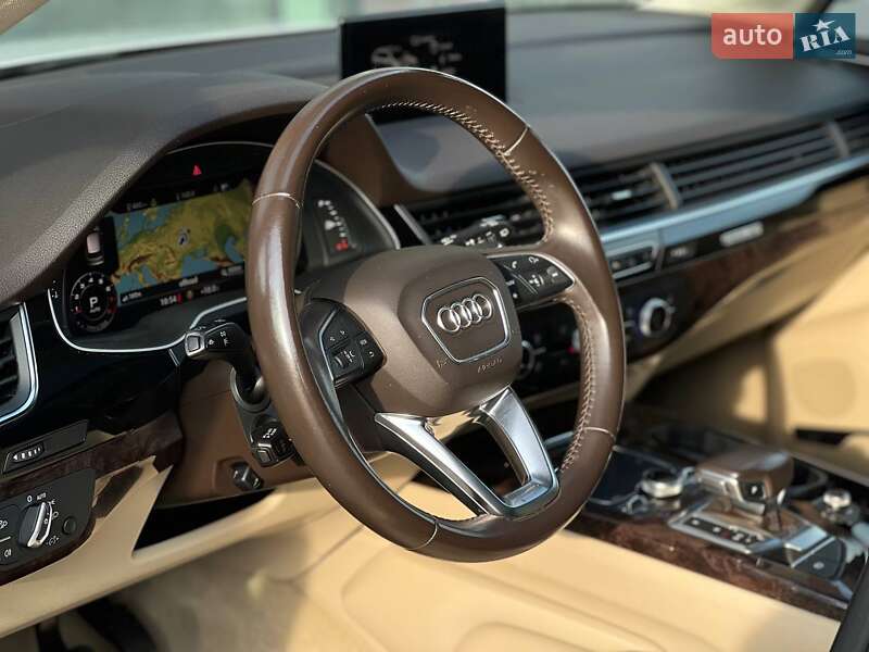 Внедорожник / Кроссовер Audi Q7 2018 в Киеве