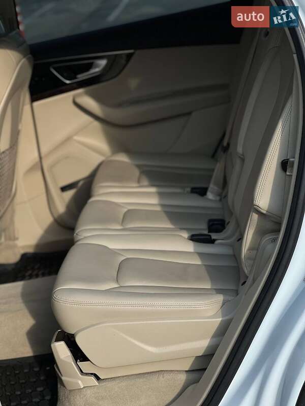 Внедорожник / Кроссовер Audi Q7 2018 в Киеве
