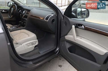 Позашляховик / Кросовер Audi Q7 2012 в 