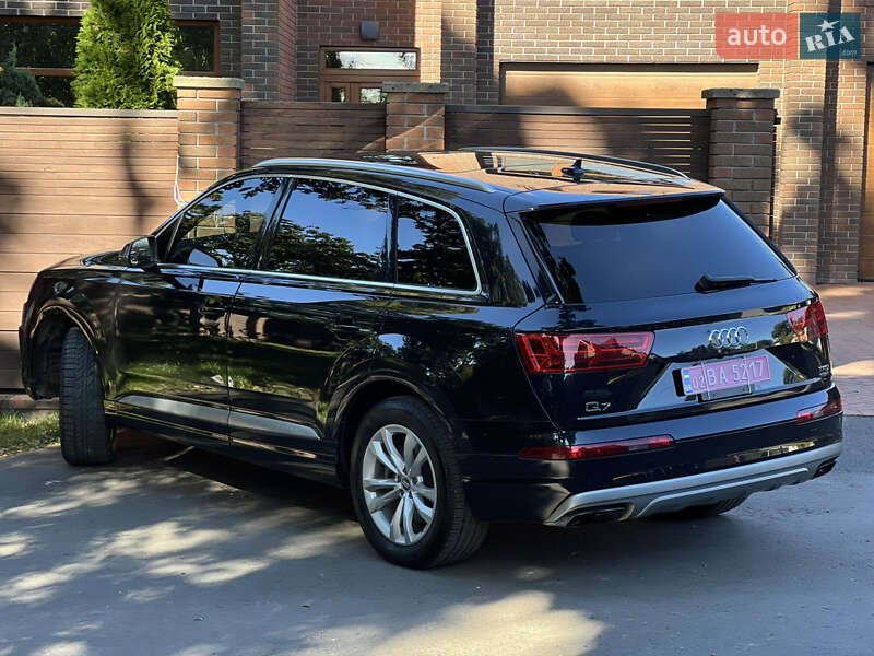 Позашляховик / Кросовер Audi Q7 2017 в Тернополі