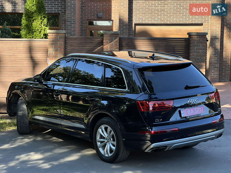 Позашляховик / Кросовер Audi Q7 2017 в Тернополі