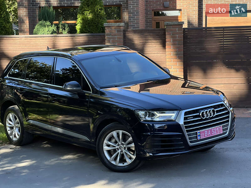 Позашляховик / Кросовер Audi Q7 2017 в Тернополі