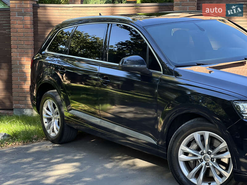 Позашляховик / Кросовер Audi Q7 2017 в Тернополі