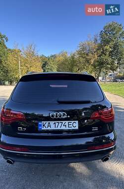 Позашляховик / Кросовер Audi Q7 2014 в 