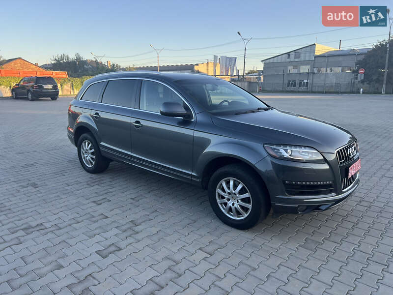 Внедорожник / Кроссовер Audi Q7 2014 в Нововолынске